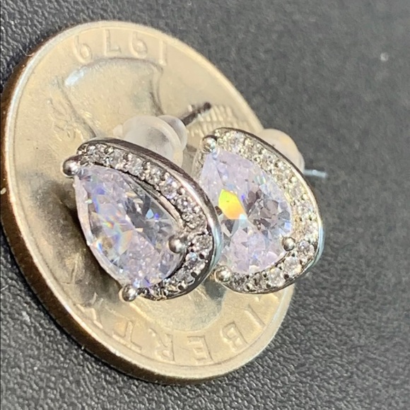 Vintage pear shape cz sterling silver earrings like new - Picture 4 of 9